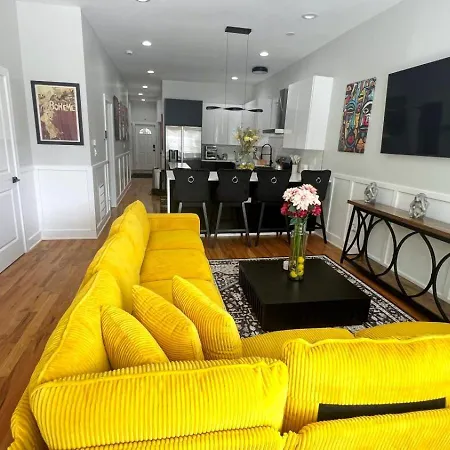 La Casa Negra Chicago A Beautiful 3Bed 2Bath Apartment